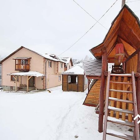 Апартаменты на гірському схилі Славское Экстерьер фото